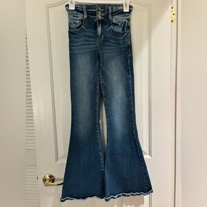 1. Kancan flare Jeans 23